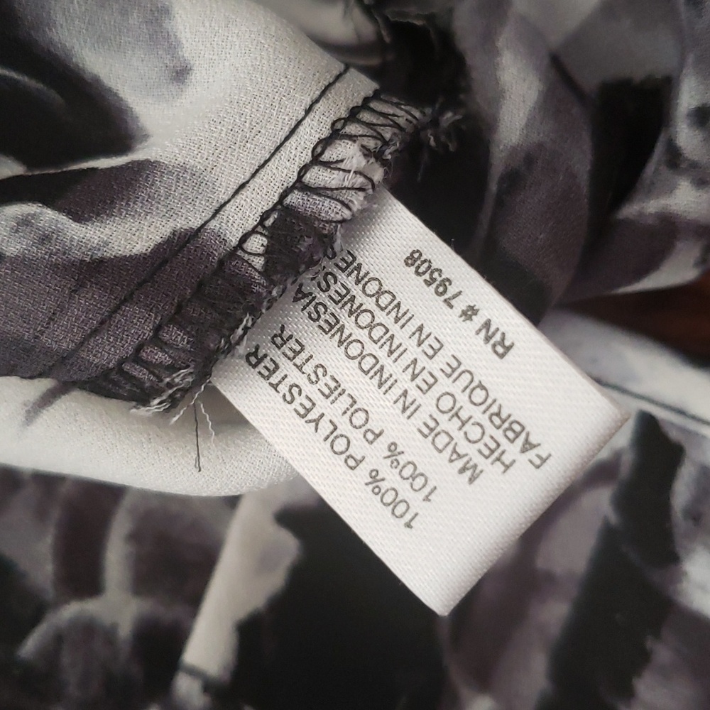 (S) Violet + Claire Floral Patterned Blouse Sleeveless Lightweight Casual Comfy - Picture 5 of 7